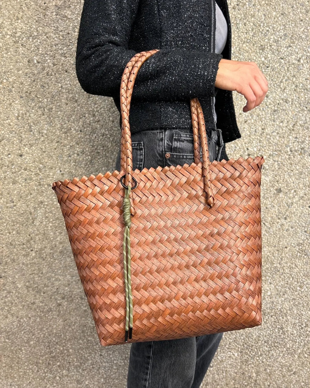 Cartera Adela café – vista principal