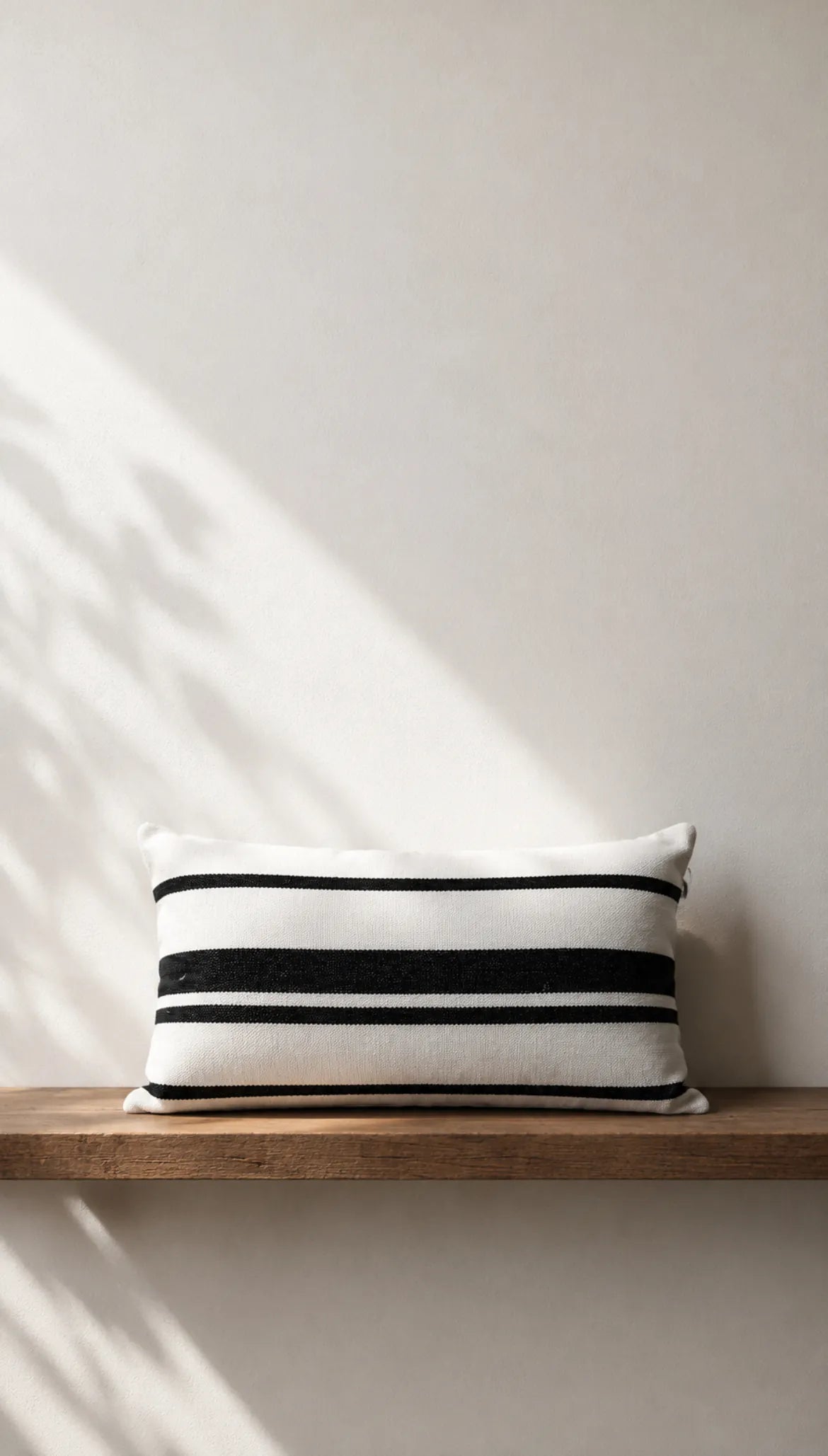 Cojin Santa Cruz rectangular rayas Negro/crudo – vista adicional 1