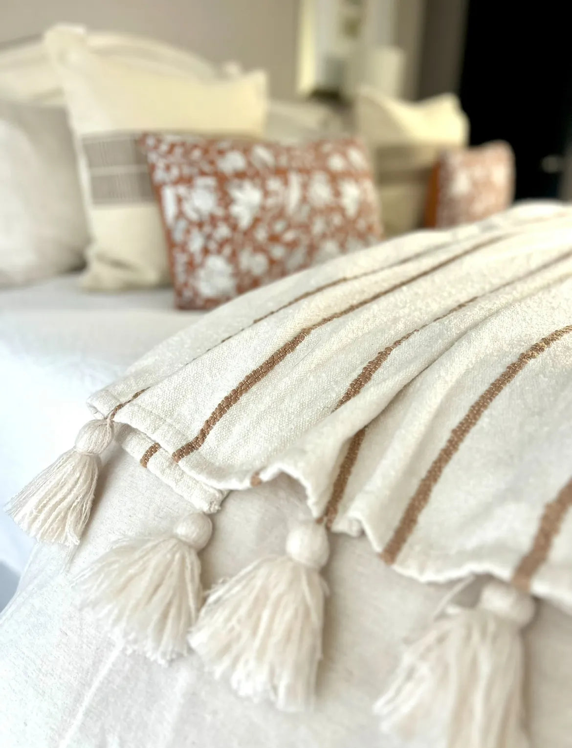 Manta Linen crudo rayas camel – vista adicional 4