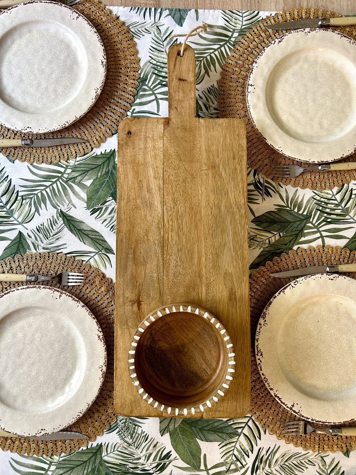 Tabla Nativa de madera con pedestal – vista adicional 1